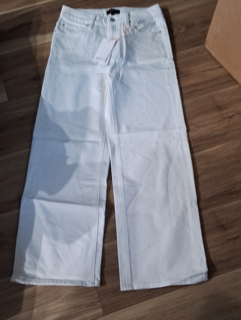 Quince Bella Stretch Relaxed Straight Jeans White 26 NWT 32" inseam